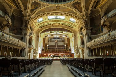 Lviv, Ukrayna 'daki St. George Kilisesi' nin içinde.