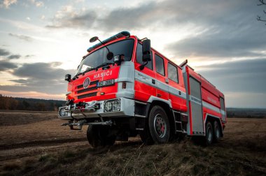 İtfaiye aracı, İtfaiye ve Gönüllü İtfaiye Ekibi 'nin itfaiye ve kurtarma operasyonları için kullandığı araçtır..