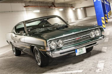 Moskova, Rusya, 22 Mayıs. Sovyet arabasının kaputundaki araba..