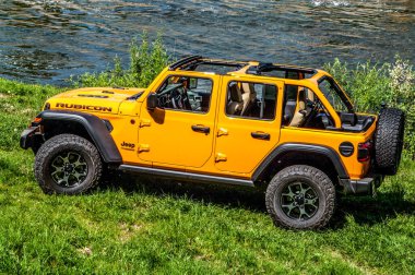 Amerikan marka Jeep 1941 yılında Chrysler tarafından kuruldu. Jeep araçları tipik SUV 'lerdir.