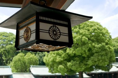 Geleneksel lamba ile bina Japonya Tapınağı