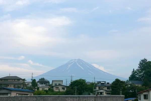 Giappone Fujiyama Montagna, lago e cielo blu — Foto Stock