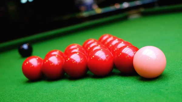 Bolas de snooker e mesa — Fotografia de Stock