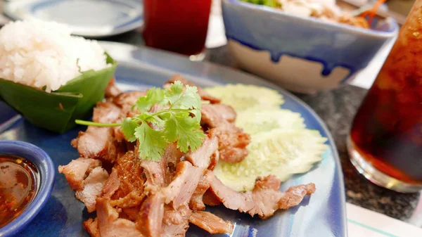 Comida tailandesa farinha de porco — Fotografia de Stock