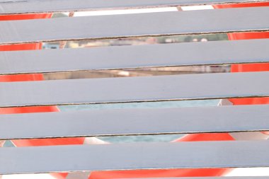 Teknede kırmızı cankurtaran