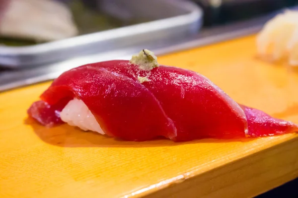 Sushi på bordet — Stockfoto