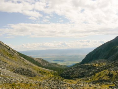 Sayan, Rusya'nın dağlarında Gölü