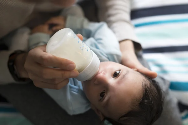 Baby bottle time — Stock Photo, Image