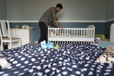 Uyuyan bebek üzerinde kontrol