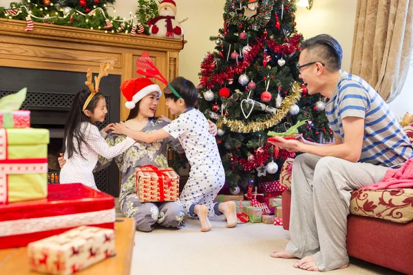 Frohe Weihnachten Mama! — Stockfoto