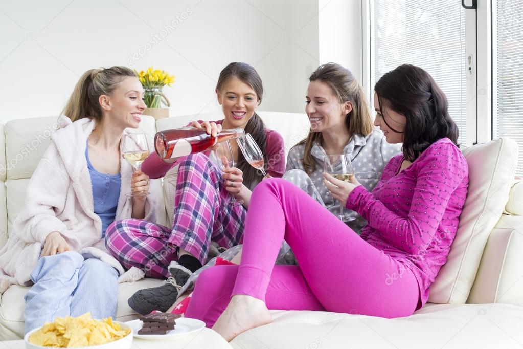Slumber party girls pajamas wedgie, school girl desnudas