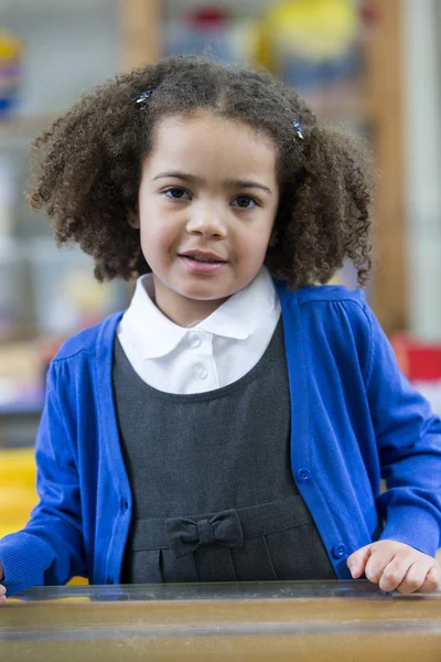 Poretirement d'un élève en maternelle — Photo