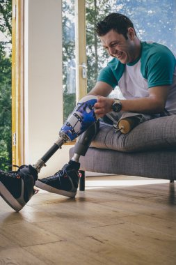 Amputee bacaklarını ekleme