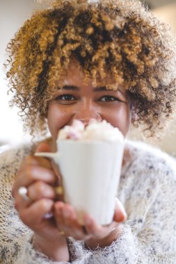 Sıcak çikolataya bayılırım!