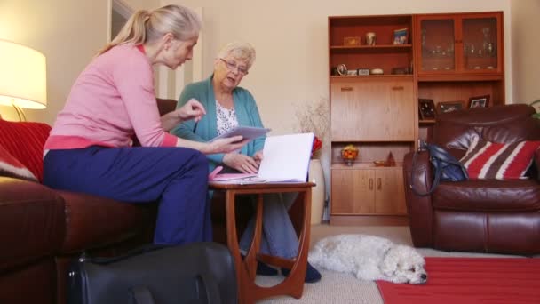 Carer giving Financial Advice — Stock Video
