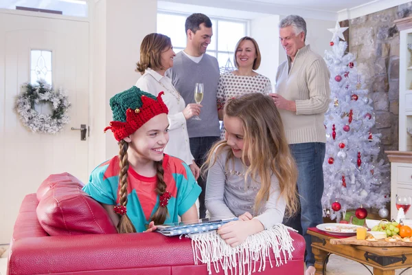 Tempo de família no Natal — Fotografia de Stock