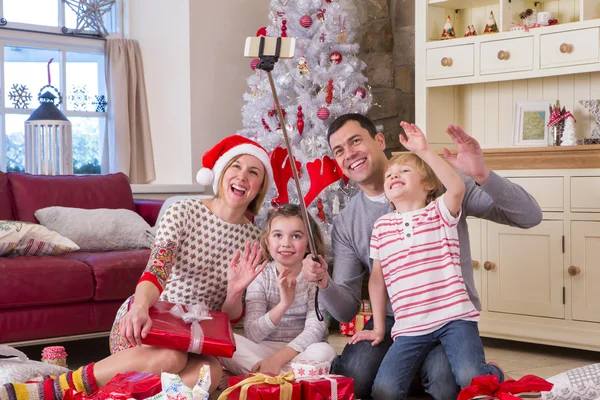 Οικογένειας που μια Selfie την περίοδο των Χριστουγέννων — Φωτογραφία Αρχείου