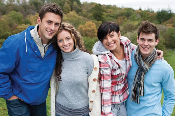 Two couples posing outdoors — Φωτογραφία Αρχείου