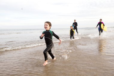 Aile içinde Wetsuits
