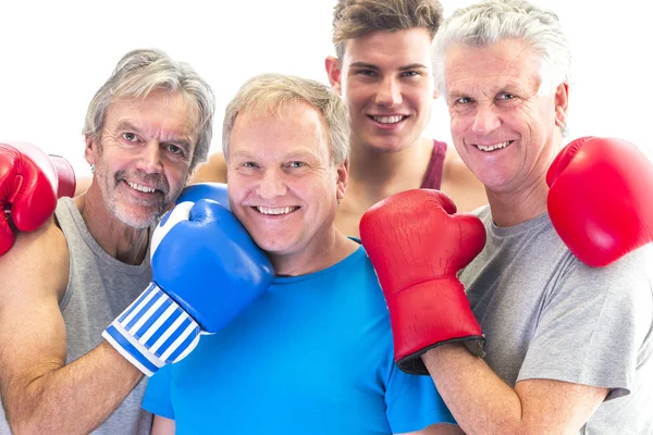 Club de boxe senior avec leur entraîneur — Photo