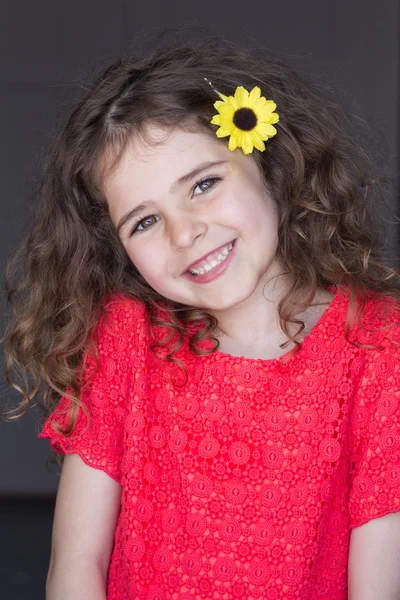 Flowers in her hair — Stock Photo, Image