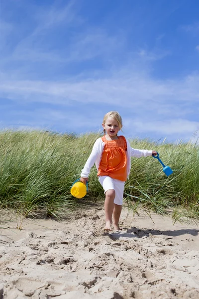 I'm off to build sandcastles! — Stock Photo, Image