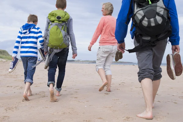 Barefoot Beach Day — Stock Photo, Image