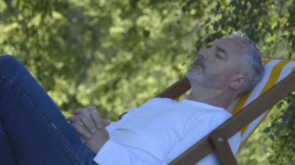 Relax in giardino — Video Stock