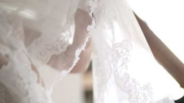 Yatakta düğün duvağı