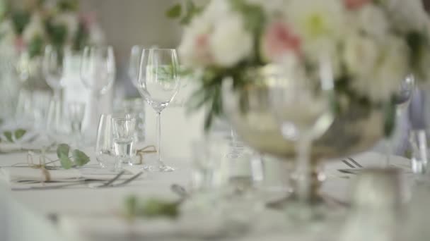 Ужин, романтика, свадебный прием, вечеринка — стоковое видео