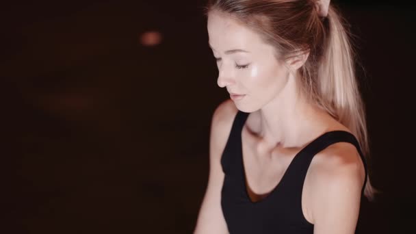 Beautiful Young Woman Practicing Yoga — Stock Video