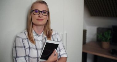 Ofiste Dijital Tablet ile Oldukça Yönetici