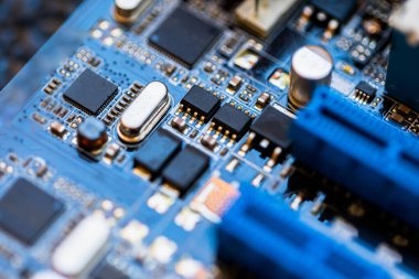 Çipler, Transistörler ve Mikroişlemcili PC Ana Kart