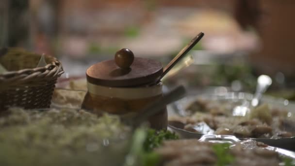 Dekorative traditionelle Kuchen — Stockvideo