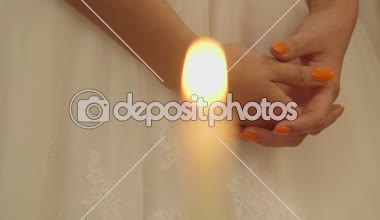 Yanan mumlara odaklanın