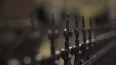 Gate - kilise çevresinde