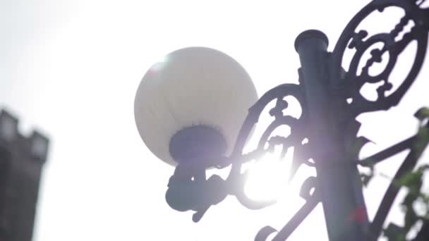 Footage of a  antique lamppost. — Stock Video