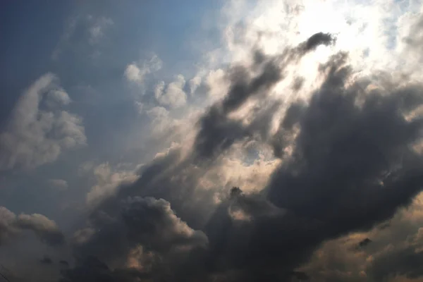 Tmavé Mraky Formace Tropické Obloze Abstraktní Pozadí Přírodního Jevu Šedé — Stock fotografie