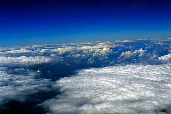 O horizonte céu azul — Fotografia de Stock