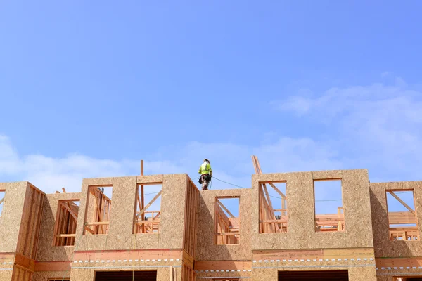 en üst kattaki alt stand