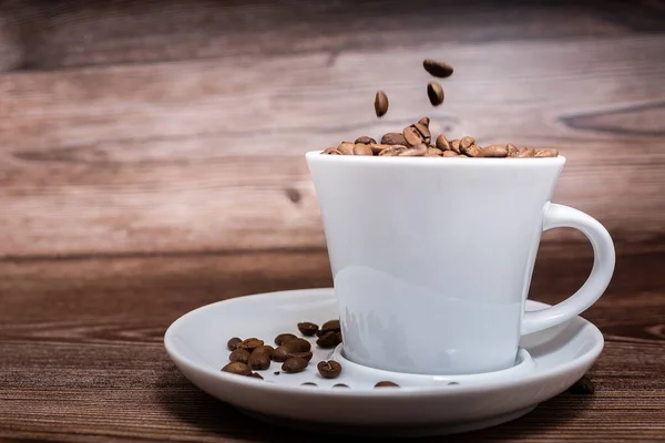 Taza Café Granos Café Sobre Fondo Madera — Foto de Stock