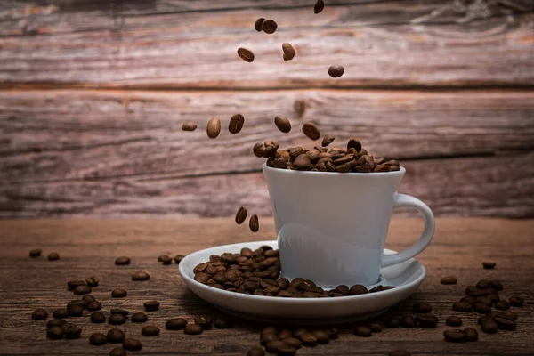 Taza Café Granos Café Sobre Fondo Madera — Foto de Stock