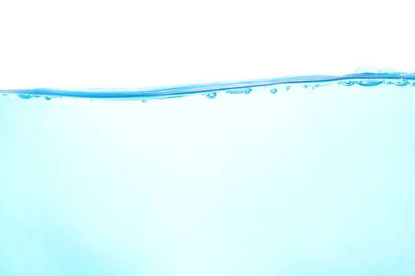 Superfície Onda Água Azul Transparente Com Belas Bolhas Naturais Isoladas — Fotografia de Stock
