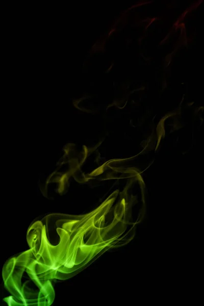 Вихревое Движение Разноцветной Группы Дыма Абстрактная Линия Изолирована Черном Фоне — стоковое фото