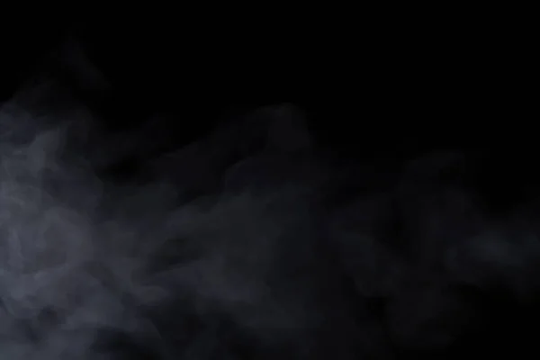 Nemlendiriciden Püskürtülmüş Beyaz Buharının Yakın Görüntüsü Siyah Arkaplanda Izole — Stok fotoğraf