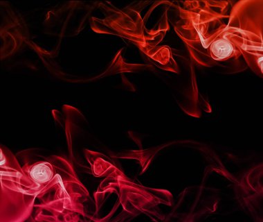 Kırmızı duman grubunun dönen hareketi, soyut çizgi siyah arkaplanda izole edildi