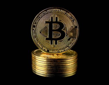Bitcoin BTC Kripto Para Birimi Geleceğin Altın Sikkesi Sanal para kavramı, borsa, kara fon izole.