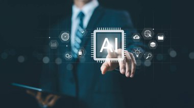 İş adamının dijital bir yapay zeka çipi ikonuna dokunduğu yapay zeka teknolojisi konsepti, otomasyon, veri analizi, bulut hesaplaması ve akıllı kurumsal çözümler ve strateji için yenilikleri gösteriyor. akıllı Al