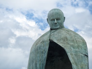 heykel Papa John paul II