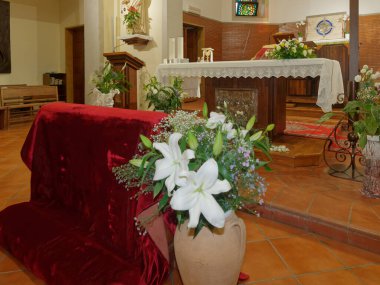 Hıristiyan kilisesi haçının içi